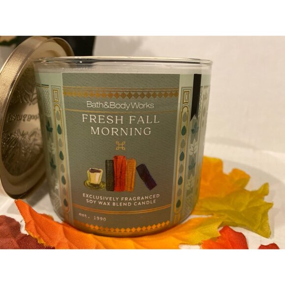 Bath &  Body Works “Fresh Fall Morning” New 3 Wick Candle - Picture 3 of 7